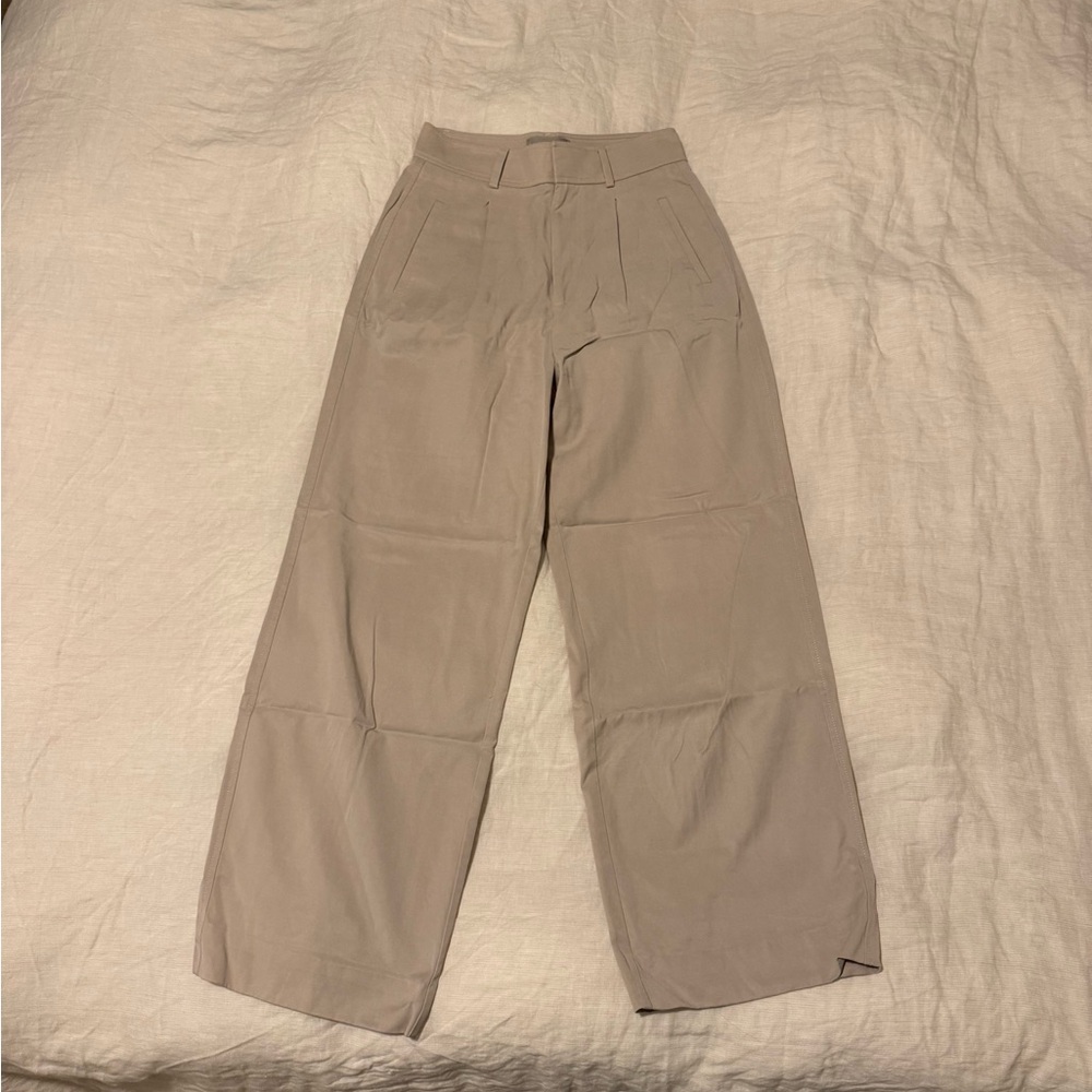 Everlane Way-High Drape Pant - Picture 2 of 3